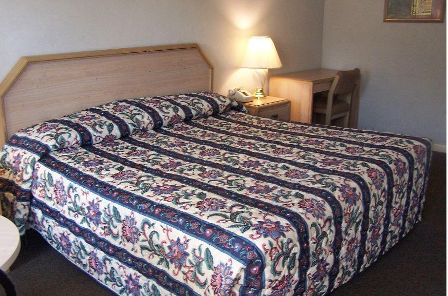 Celebration Inn Lewisburg Zimmer foto